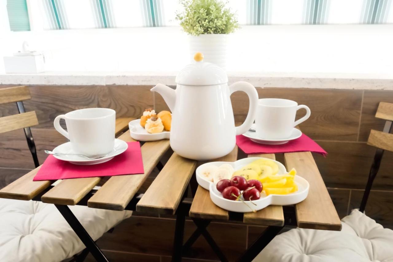 Kerbaker 14 Bed & Breakfast Наполи Екстериор снимка