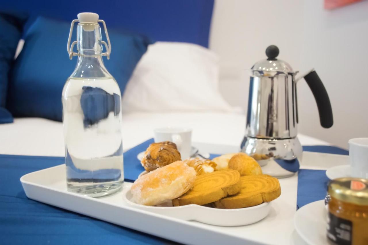 Kerbaker 14 Bed & Breakfast Наполи Екстериор снимка